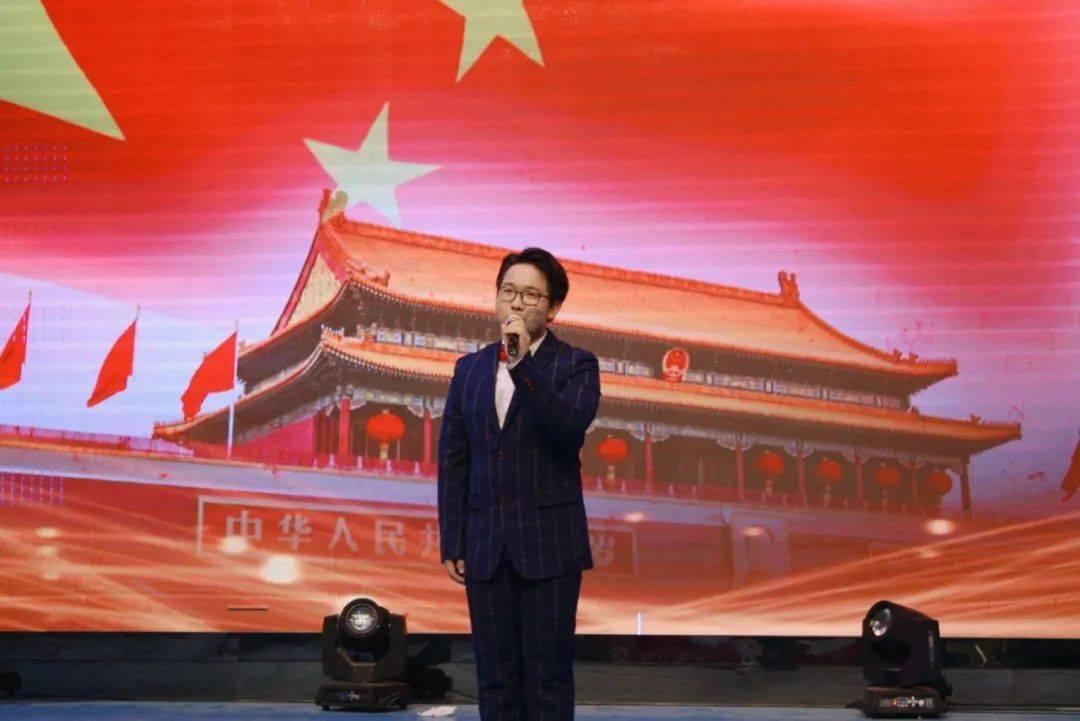 为什么说有条件的话，孩子一定得自己带？